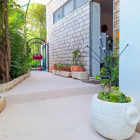 House Rinomeri Apartment *
