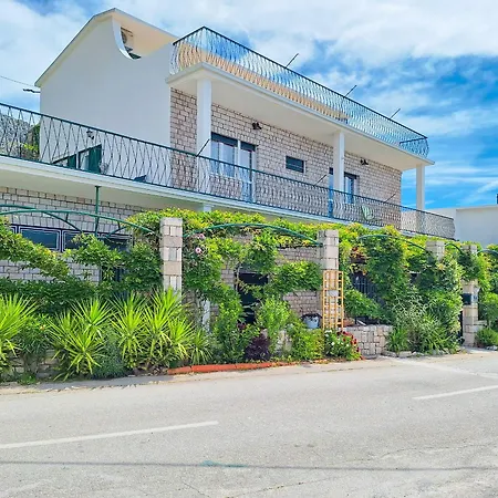 House Rinomeri Appartement *